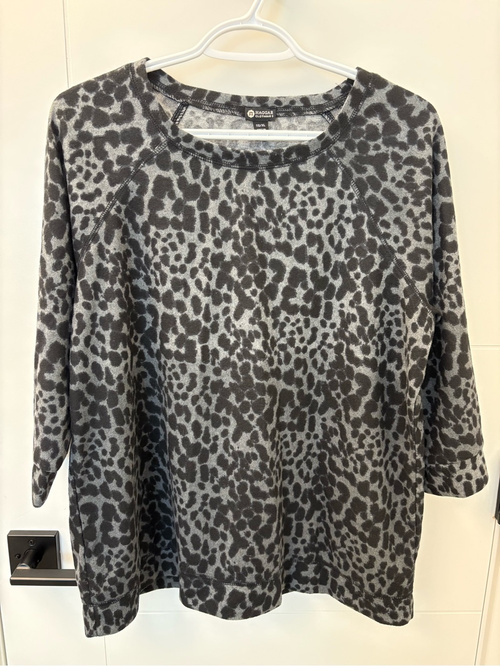 Haggar Gray Leopard Print Crewneck Sweater